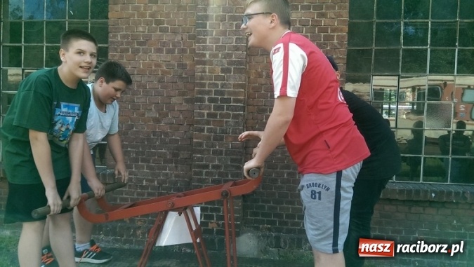 Zdjęcie w galerii na portalu naszraciborz.pl: Komers inaczej w Szkole Podstawowej nr 4  wiadomości z regionu