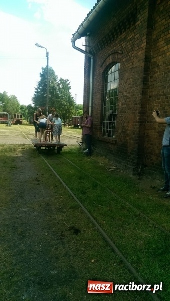 Zdjęcie w galerii na portalu naszraciborz.pl: Komers inaczej w Szkole Podstawowej nr 4  wiadomości z regionu