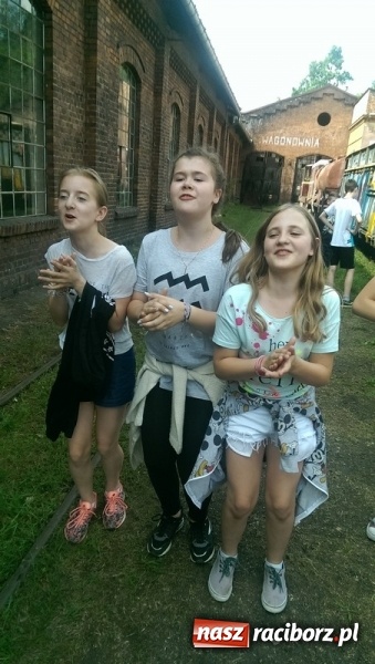 Zdjęcie w galerii na portalu naszraciborz.pl: Komers inaczej w Szkole Podstawowej nr 4  wiadomości z regionu