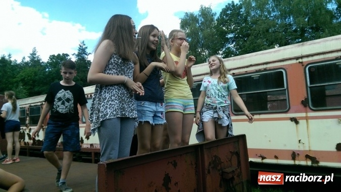 Zdjęcie w galerii na portalu naszraciborz.pl: Komers inaczej w Szkole Podstawowej nr 4  wiadomości z regionu