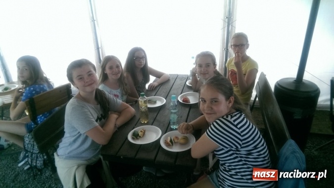 Zdjęcie w galerii na portalu naszraciborz.pl: Komers inaczej w Szkole Podstawowej nr 4  wiadomości z regionu