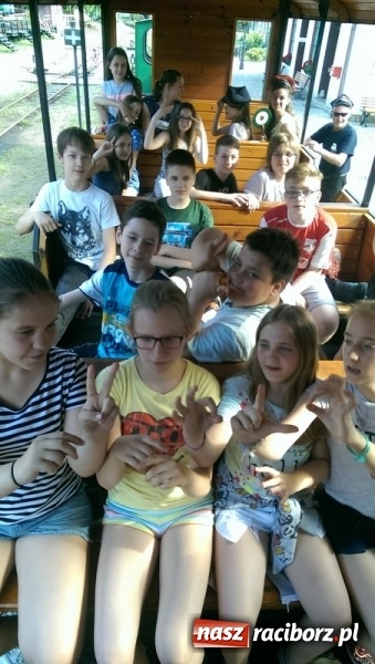 Zdjęcie w galerii na portalu naszraciborz.pl: Komers inaczej w Szkole Podstawowej nr 4  wiadomości z regionu