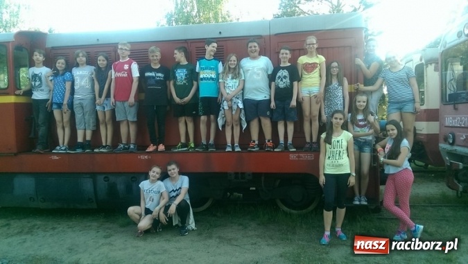 Zdjęcie w galerii na portalu naszraciborz.pl: Komers inaczej w Szkole Podstawowej nr 4  wiadomości z regionu