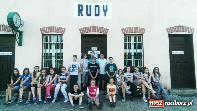 Zdjęcie w galerii na portalu naszraciborz.pl: Komers inaczej w Szkole Podstawowej nr 4  wiadomości z regionu