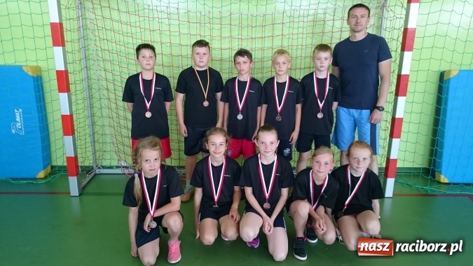 Zdjęcie w galerii na portalu naszraciborz.pl: Finał szczypiorniaka w Pawłowie wiadomości z regionu