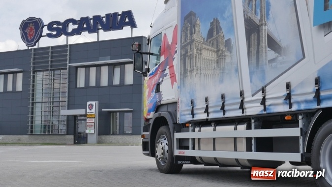 Zdjęcie w galerii na portalu naszraciborz.pl: Wydanie 130. pojazdu marki Scania firmie Eko-Okna  wiadomości z regionu