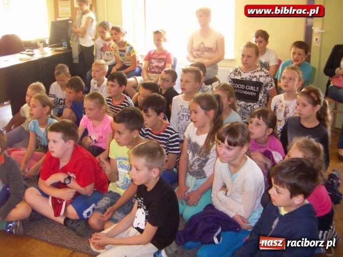 Zdjęcie w galerii na portalu naszraciborz.pl: Śnieżka w bibliotece w Brzeziu  wiadomości z regionu