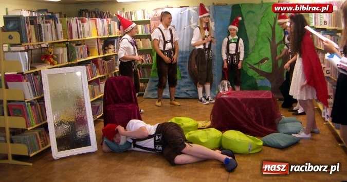 Zdjęcie w galerii na portalu naszraciborz.pl: Śnieżka w bibliotece w Brzeziu  wiadomości z regionu