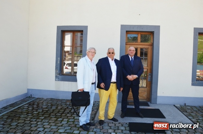 Zdjęcie w galerii na portalu naszraciborz.pl: Grzegorz Pieronkiewicz z wizytą u prezydenta UWW - Nenada Lalovica wiadomości z regionu