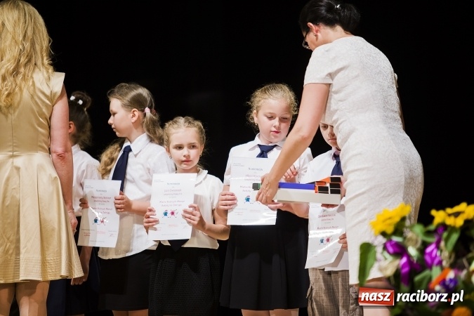 Zdjęcie w galerii na portalu naszraciborz.pl: Podsumowanie roku szkolnego Szkoły Podstawowej nr 1 wiadomości z regionu