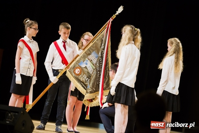 Zdjęcie w galerii na portalu naszraciborz.pl: Podsumowanie roku szkolnego Szkoły Podstawowej nr 1 wiadomości z regionu