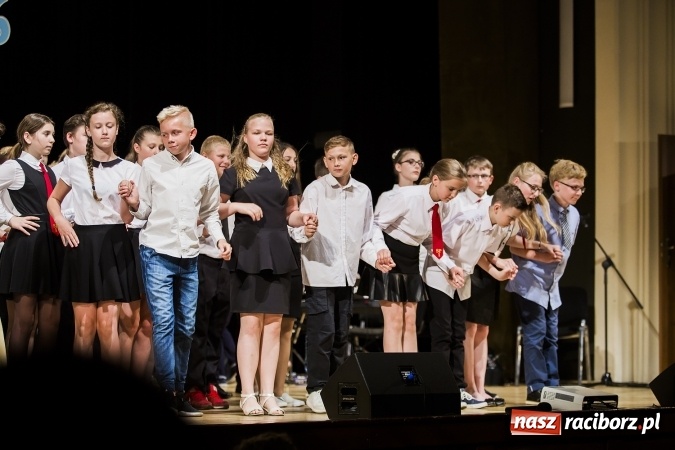 Zdjęcie w galerii na portalu naszraciborz.pl: Podsumowanie roku szkolnego Szkoły Podstawowej nr 1 wiadomości z regionu