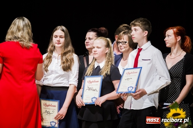 Zdjęcie w galerii na portalu naszraciborz.pl: Podsumowanie roku szkolnego Szkoły Podstawowej nr 1 wiadomości z regionu