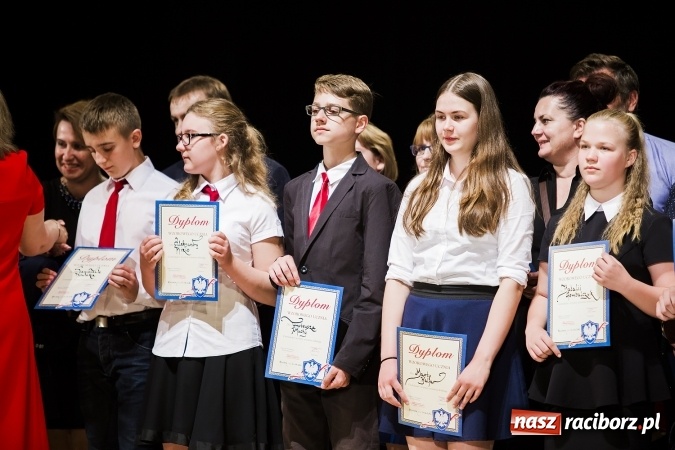 Zdjęcie w galerii na portalu naszraciborz.pl: Podsumowanie roku szkolnego Szkoły Podstawowej nr 1 wiadomości z regionu