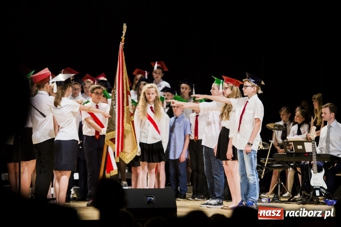 Zdjęcie w galerii na portalu naszraciborz.pl: Podsumowanie roku szkolnego Szkoły Podstawowej nr 1 wiadomości z regionu