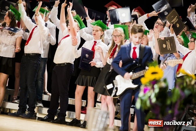 Zdjęcie w galerii na portalu naszraciborz.pl: Podsumowanie roku szkolnego Szkoły Podstawowej nr 1 wiadomości z regionu