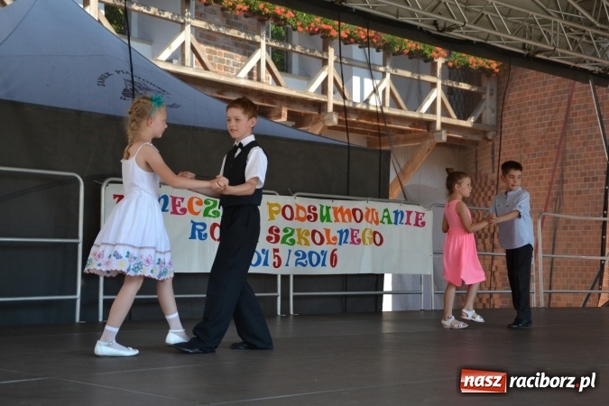 Zdjęcie w galerii na portalu naszraciborz.pl: Taneczne zakończenie roku szkolnego za nami wiadomości z regionu
