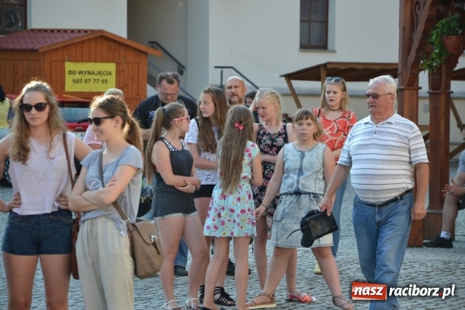 Zdjęcie w galerii na portalu naszraciborz.pl: Taneczne zakończenie roku szkolnego za nami wiadomości z regionu