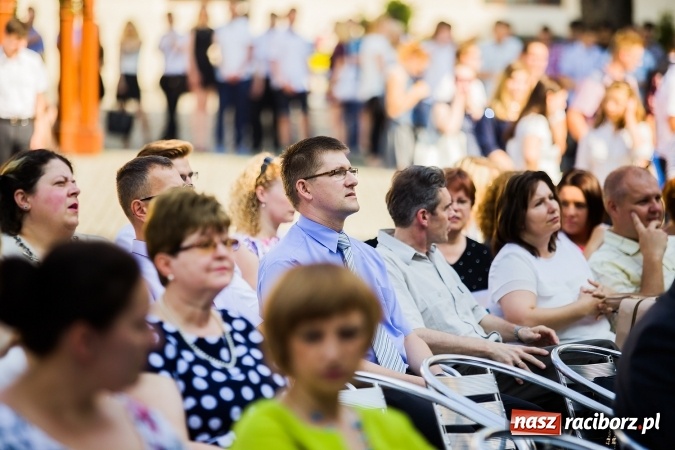 Zdjęcie w galerii na portalu naszraciborz.pl: Zakończenie roku szkolnego CKZiU nr 1 na zamku. Nagroda dla jednego z uczni&oacute;w w konkursie Inkubator szkolnych biznes&oacute;w wiadomości z regionu