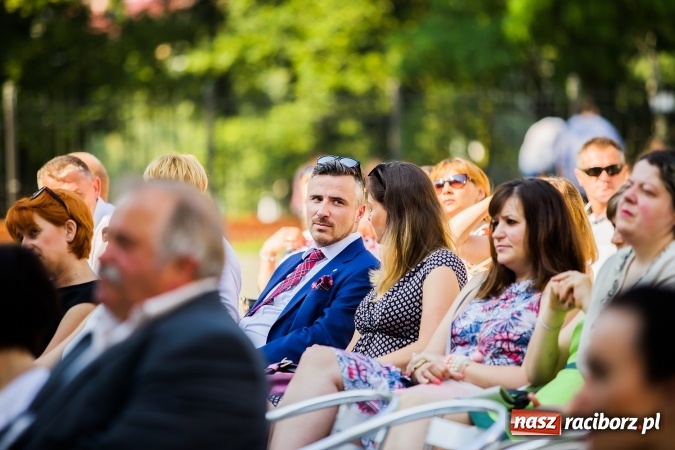 Zdjęcie w galerii na portalu naszraciborz.pl: Zakończenie roku szkolnego CKZiU nr 1 na zamku. Nagroda dla jednego z uczni&oacute;w w konkursie Inkubator szkolnych biznes&oacute;w wiadomości z regionu