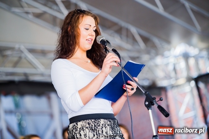 Zdjęcie w galerii na portalu naszraciborz.pl: Zakończenie roku szkolnego CKZiU nr 1 na zamku. Nagroda dla jednego z uczni&oacute;w w konkursie Inkubator szkolnych biznes&oacute;w wiadomości z regionu