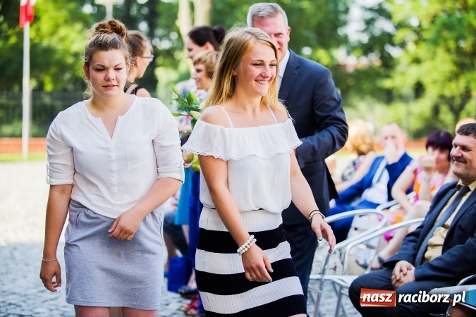 Zdjęcie w galerii na portalu naszraciborz.pl: Zakończenie roku szkolnego CKZiU nr 1 na zamku. Nagroda dla jednego z uczni&oacute;w w konkursie Inkubator szkolnych biznes&oacute;w wiadomości z regionu