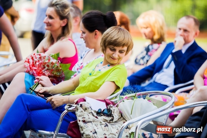 Zdjęcie w galerii na portalu naszraciborz.pl: Zakończenie roku szkolnego CKZiU nr 1 na zamku. Nagroda dla jednego z uczni&oacute;w w konkursie Inkubator szkolnych biznes&oacute;w wiadomości z regionu