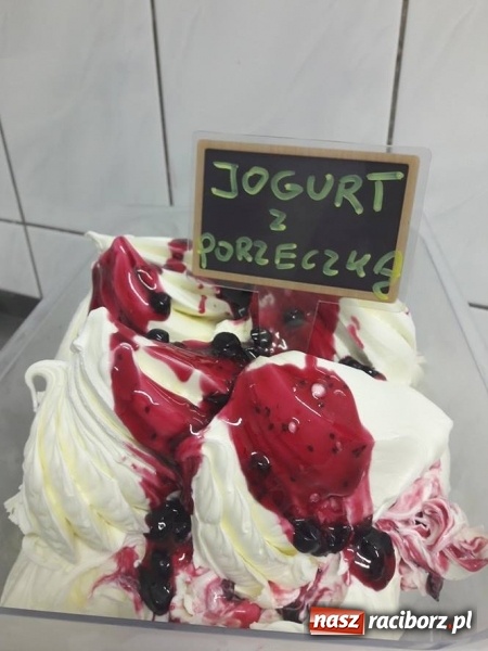 Zdjęcie w galerii na portalu naszraciborz.pl: Lodziarnia pod orzechem – lody naturalnie dobre wiadomości z regionu