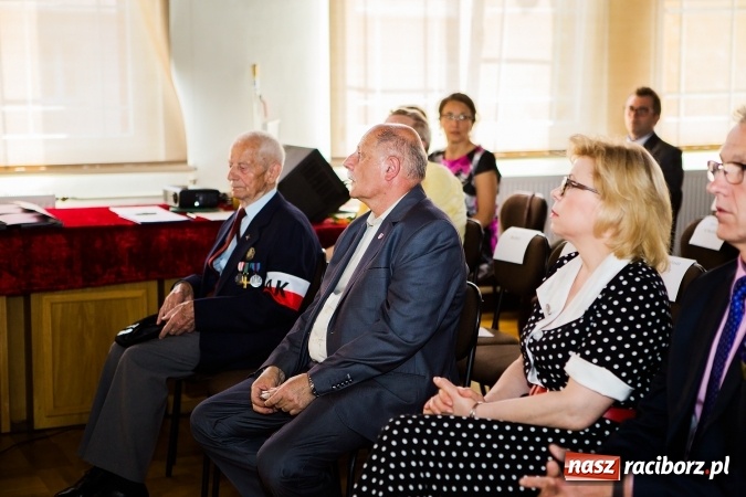 Zdjęcie w galerii na portalu naszraciborz.pl: Miejskie zakończenie roku szkolnego w G5 wiadomości z regionu