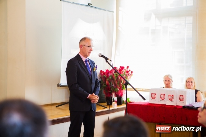 Zdjęcie w galerii na portalu naszraciborz.pl: Miejskie zakończenie roku szkolnego w G5 wiadomości z regionu