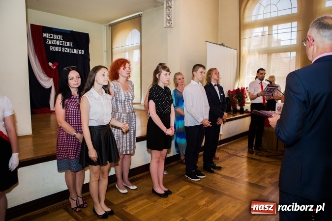 Zdjęcie w galerii na portalu naszraciborz.pl: Miejskie zakończenie roku szkolnego w G5 wiadomości z regionu
