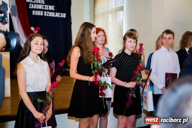 Zdjęcie w galerii na portalu naszraciborz.pl: Miejskie zakończenie roku szkolnego w G5 wiadomości z regionu