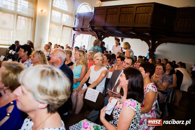 Zdjęcie w galerii na portalu naszraciborz.pl: Miejskie zakończenie roku szkolnego w G5 wiadomości z regionu