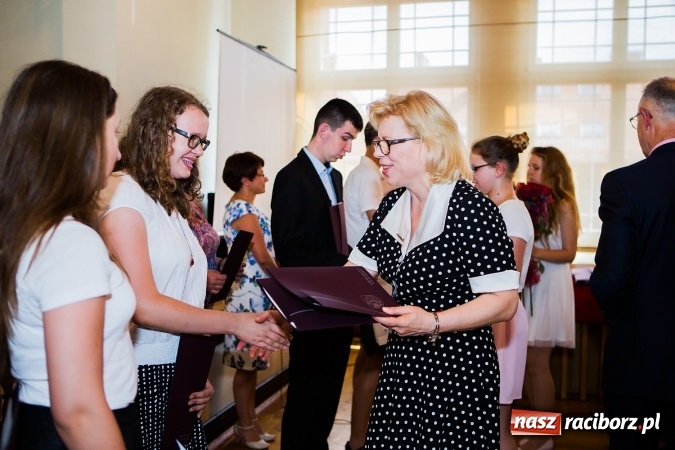 Zdjęcie w galerii na portalu naszraciborz.pl: Miejskie zakończenie roku szkolnego w G5 wiadomości z regionu