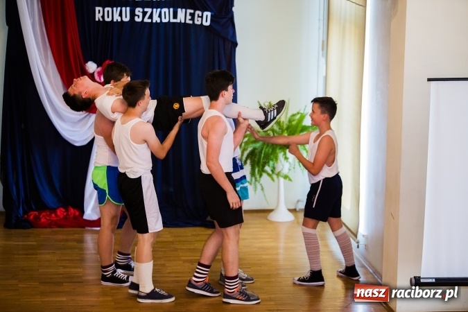 Zdjęcie w galerii na portalu naszraciborz.pl: Miejskie zakończenie roku szkolnego w G5 wiadomości z regionu