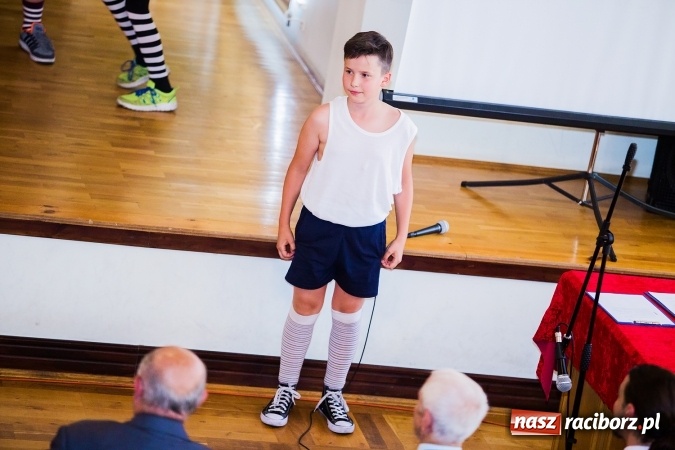 Zdjęcie w galerii na portalu naszraciborz.pl: Miejskie zakończenie roku szkolnego w G5 wiadomości z regionu