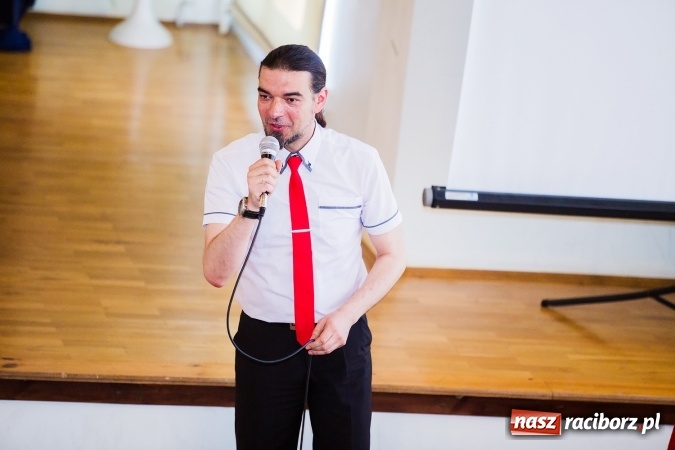 Zdjęcie w galerii na portalu naszraciborz.pl: Miejskie zakończenie roku szkolnego w G5 wiadomości z regionu