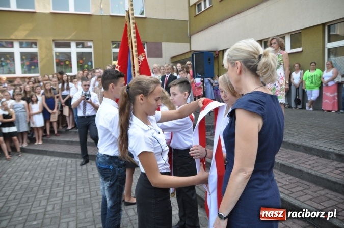 Zdjęcie w galerii na portalu naszraciborz.pl: Uroczyste zakończenie roku szkolnego w Szkole Podstawowej nr 18 im. Książąt Raciborskich wiadomości z regionu