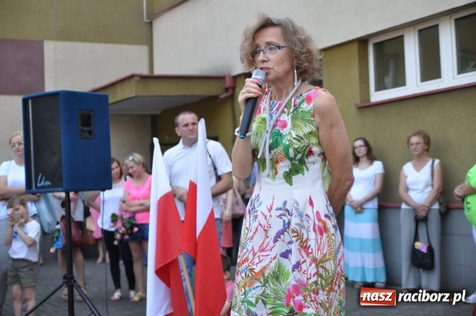 Zdjęcie w galerii na portalu naszraciborz.pl: Uroczyste zakończenie roku szkolnego w Szkole Podstawowej nr 18 im. Książąt Raciborskich wiadomości z regionu