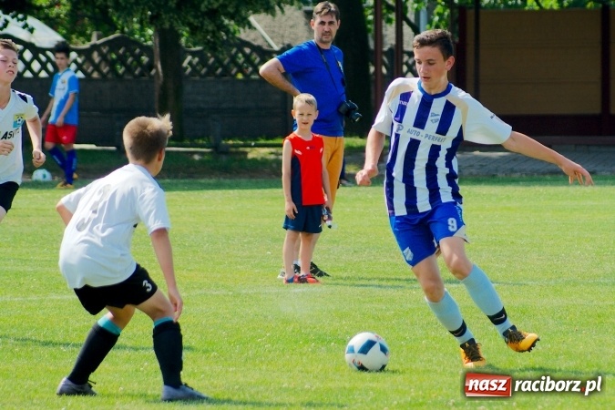 Zdjęcie w galerii na portalu naszraciborz.pl: Tworków Cup 2016: Piłkarski początek wakacji. Gwarek Zabrze zwycięski, raciborska Unia druga. Gospodarze tuż za podium wiadomości z regionu