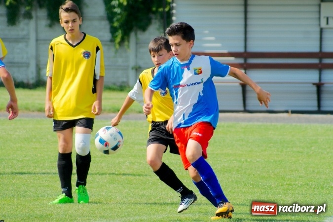 Zdjęcie w galerii na portalu naszraciborz.pl: Tworków Cup 2016: Piłkarski początek wakacji. Gwarek Zabrze zwycięski, raciborska Unia druga. Gospodarze tuż za podium wiadomości z regionu