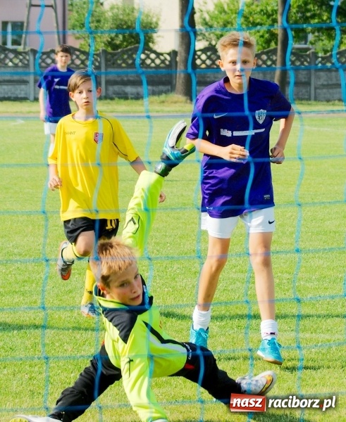 Zdjęcie w galerii na portalu naszraciborz.pl: Tworków Cup 2016: Piłkarski początek wakacji. Gwarek Zabrze zwycięski, raciborska Unia druga. Gospodarze tuż za podium wiadomości z regionu
