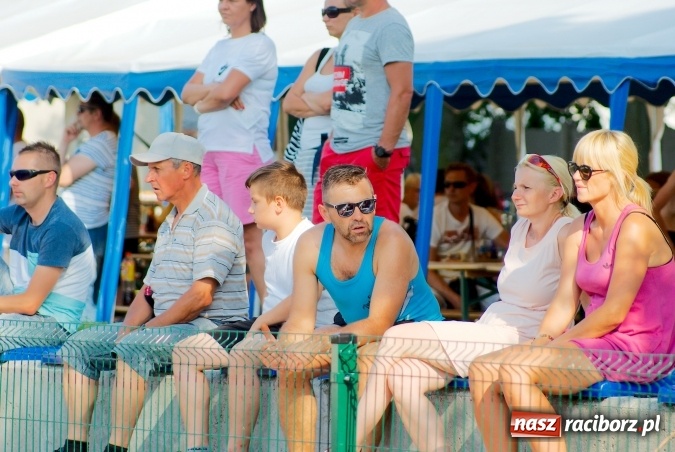 Zdjęcie w galerii na portalu naszraciborz.pl: Tworków Cup 2016: Piłkarski początek wakacji. Gwarek Zabrze zwycięski, raciborska Unia druga. Gospodarze tuż za podium wiadomości z regionu