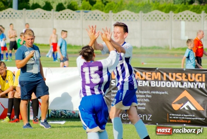 Zdjęcie w galerii na portalu naszraciborz.pl: Tworków Cup 2016: Piłkarski początek wakacji. Gwarek Zabrze zwycięski, raciborska Unia druga. Gospodarze tuż za podium wiadomości z regionu