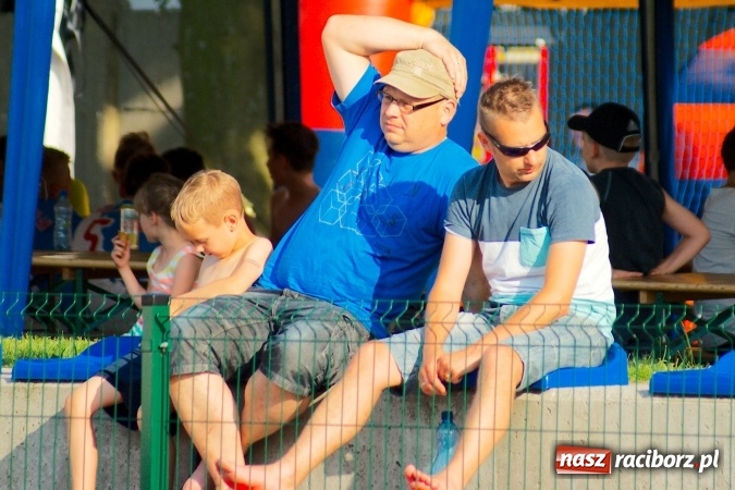 Zdjęcie w galerii na portalu naszraciborz.pl: Tworków Cup 2016: Piłkarski początek wakacji. Gwarek Zabrze zwycięski, raciborska Unia druga. Gospodarze tuż za podium wiadomości z regionu