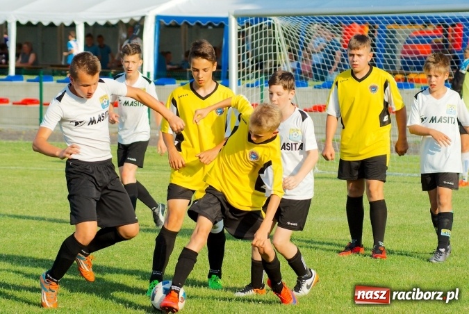Zdjęcie w galerii na portalu naszraciborz.pl: Tworków Cup 2016: Piłkarski początek wakacji. Gwarek Zabrze zwycięski, raciborska Unia druga. Gospodarze tuż za podium wiadomości z regionu