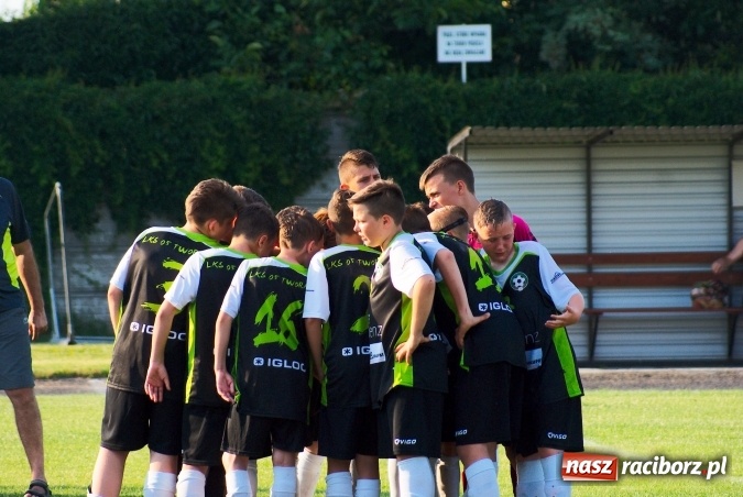 Zdjęcie w galerii na portalu naszraciborz.pl: Tworków Cup 2016: Piłkarski początek wakacji. Gwarek Zabrze zwycięski, raciborska Unia druga. Gospodarze tuż za podium wiadomości z regionu