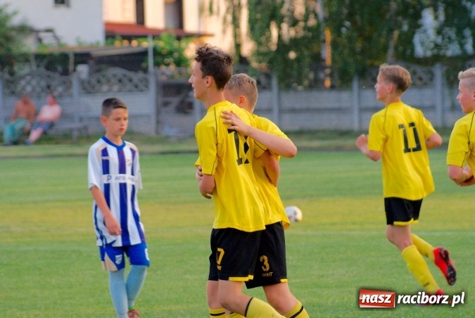 Zdjęcie w galerii na portalu naszraciborz.pl: Tworków Cup 2016: Piłkarski początek wakacji. Gwarek Zabrze zwycięski, raciborska Unia druga. Gospodarze tuż za podium wiadomości z regionu