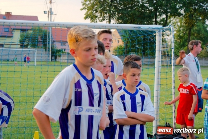 Zdjęcie w galerii na portalu naszraciborz.pl: Tworków Cup 2016: Piłkarski początek wakacji. Gwarek Zabrze zwycięski, raciborska Unia druga. Gospodarze tuż za podium wiadomości z regionu