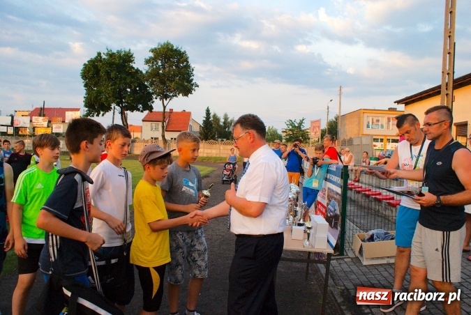 Zdjęcie w galerii na portalu naszraciborz.pl: Tworków Cup 2016: Piłkarski początek wakacji. Gwarek Zabrze zwycięski, raciborska Unia druga. Gospodarze tuż za podium wiadomości z regionu